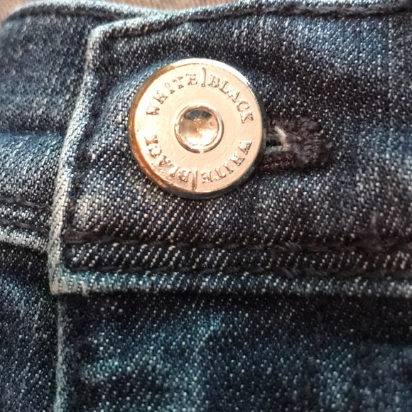 White House Black Market Medium Wash Jeans Size 6R - Picture 7 of 15